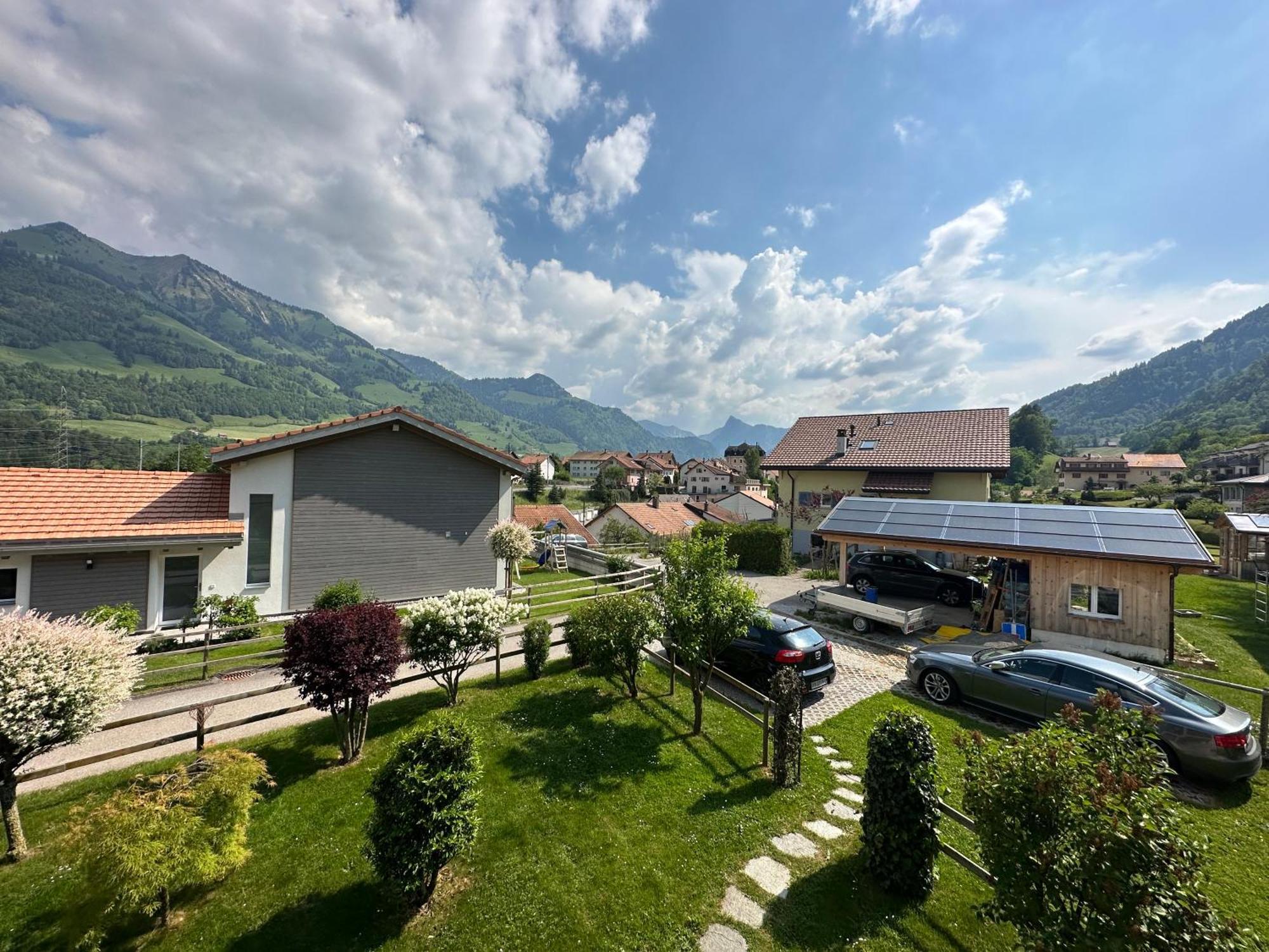 Neirivue Gruyere Alpes Appartement 3 Chambres Bbq Parking מראה חיצוני תמונה